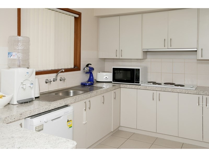 61 Grevillea Crescent, Lake Albert NSW 2650