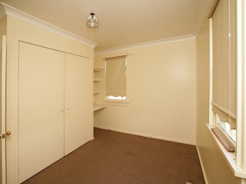 17 Barinya Street, Kooringal NSW 2650