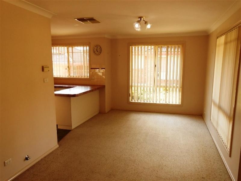 1/2 Kenneally Street, Wagga Wagga NSW 2650