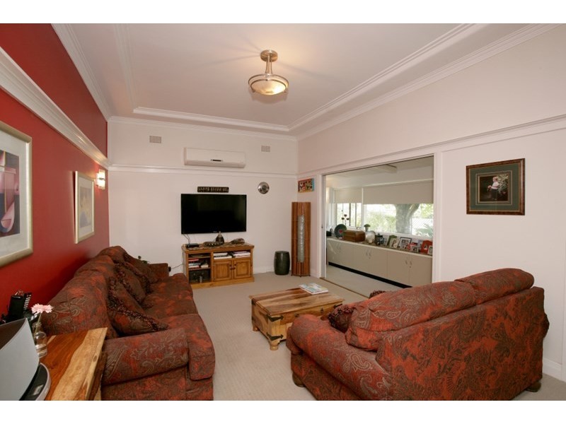 25 Wooden Street, Turvey Park NSW 2650