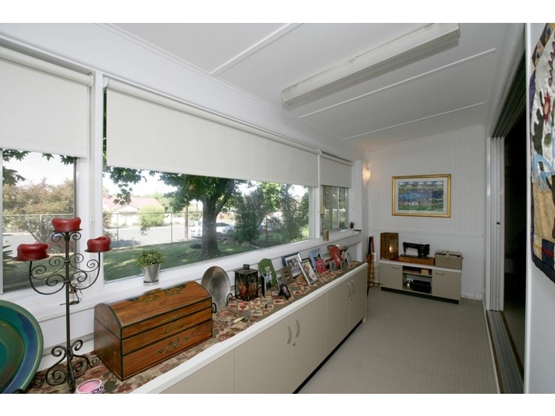 25 Wooden Street, Turvey Park NSW 2650