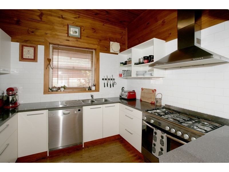 25 Wooden Street, Turvey Park NSW 2650