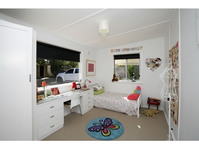 25 Wooden Street, Turvey Park NSW 2650