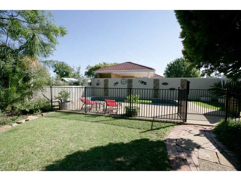 25 Wooden Street, Turvey Park NSW 2650