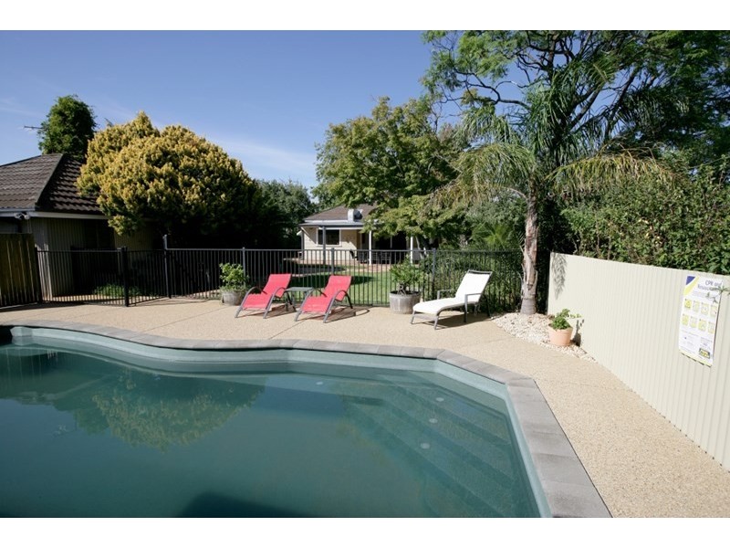 25 Wooden Street, Turvey Park NSW 2650