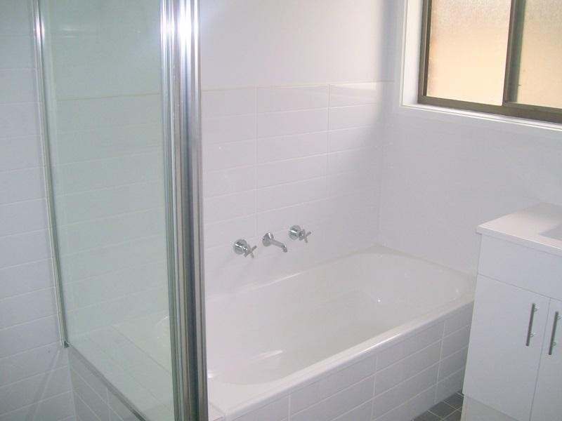 2/3 Nicholi Crescent, Wagga Wagga NSW 2650