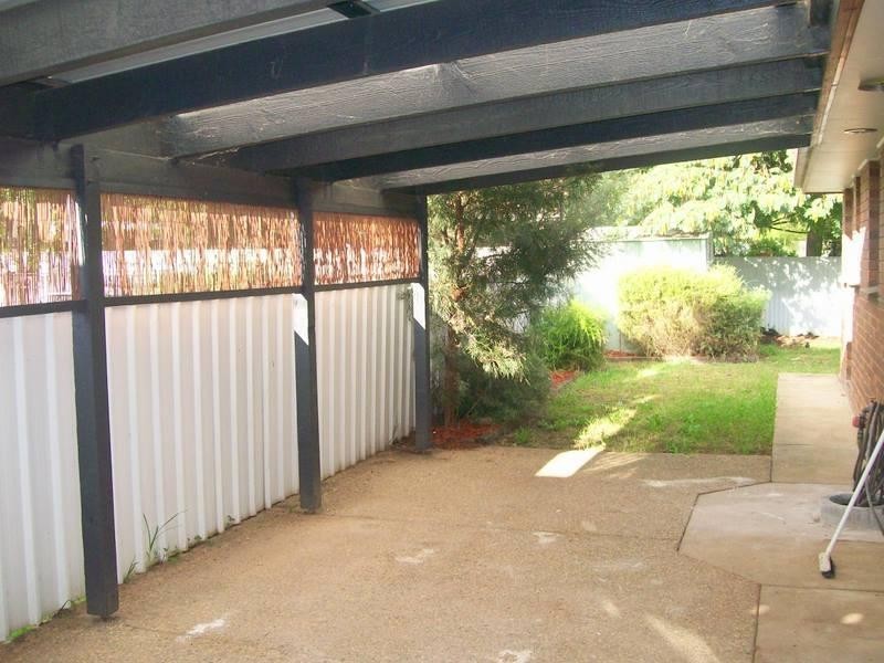 2/3 Nicholi Crescent, Wagga Wagga NSW 2650