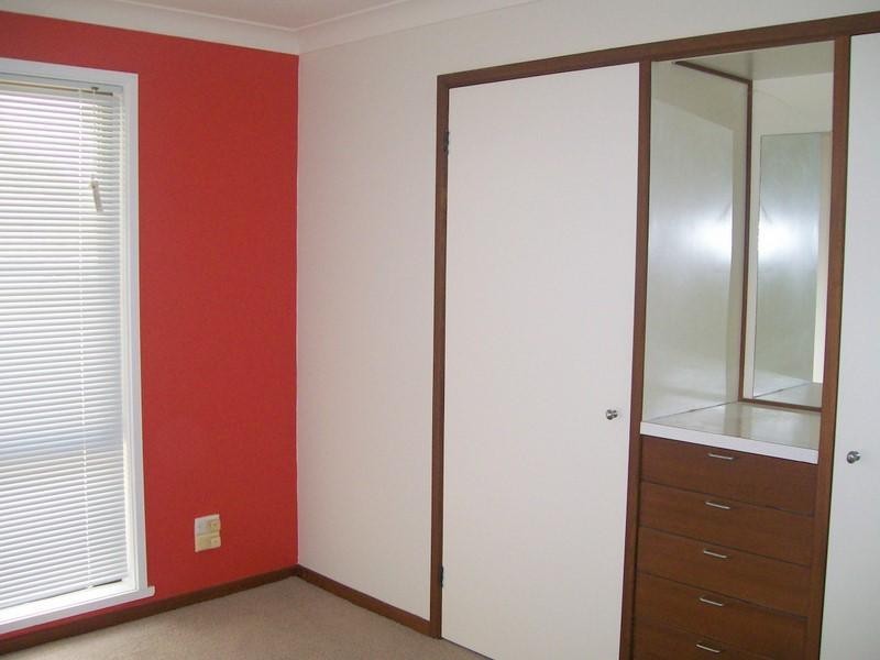 2/3 Nicholi Crescent, Wagga Wagga NSW 2650