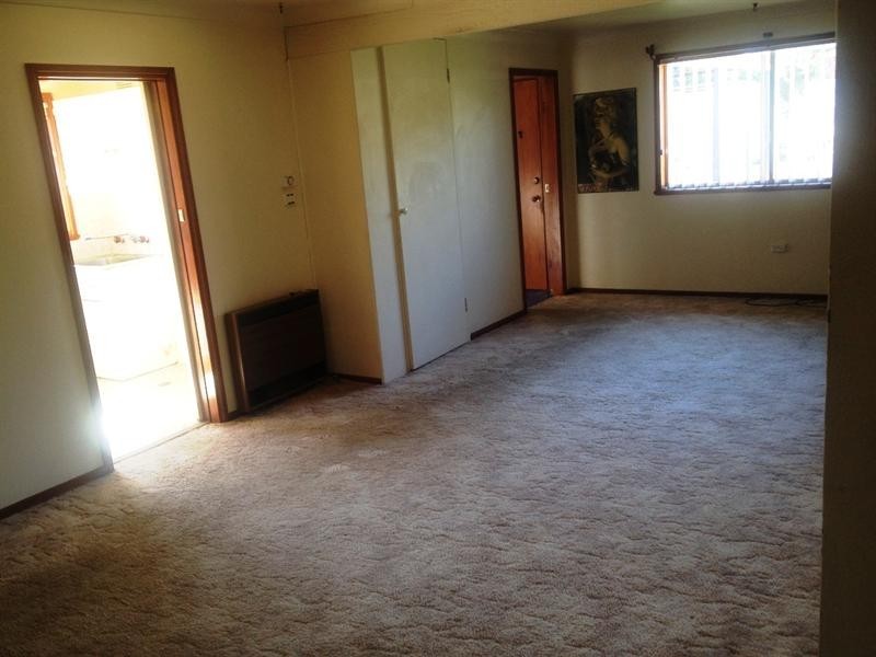 15 Fairbairn Crescent, Kooringal NSW 2650