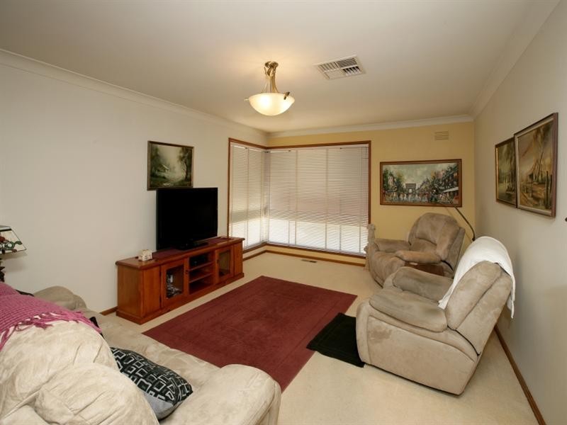 16 Carmody Street, Kooringal NSW 2650