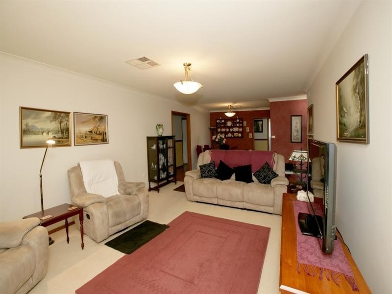 16 Carmody Street, Kooringal NSW 2650