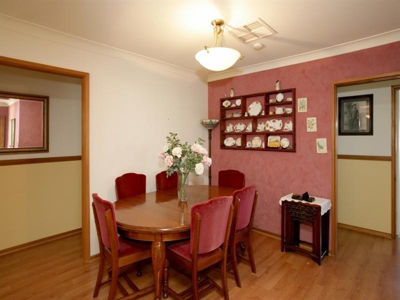 16 Carmody Street, Kooringal NSW 2650