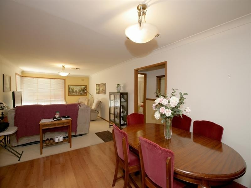 16 Carmody Street, Kooringal NSW 2650