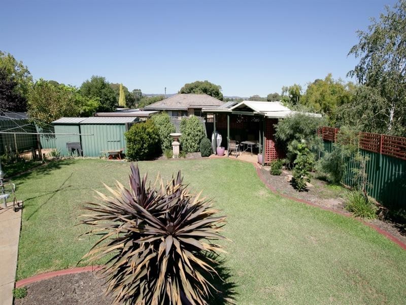 16 Carmody Street, Kooringal NSW 2650