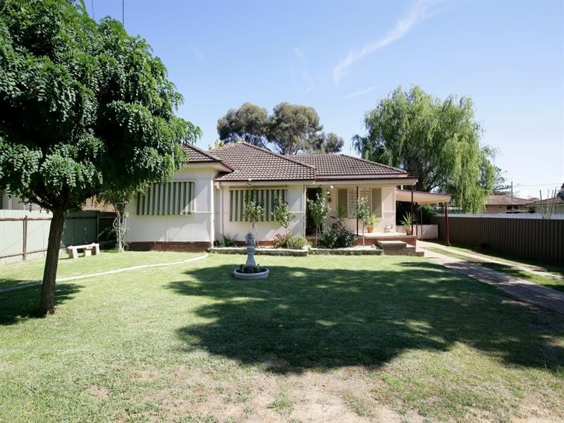 34 Tobruk Street, Ashmont NSW 2650