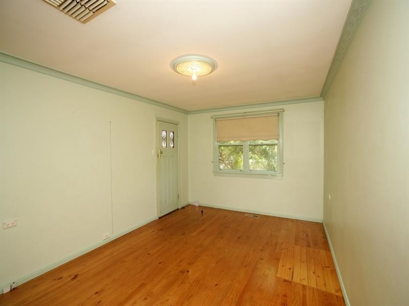 17 Barinya Street, Kooringal NSW 2650