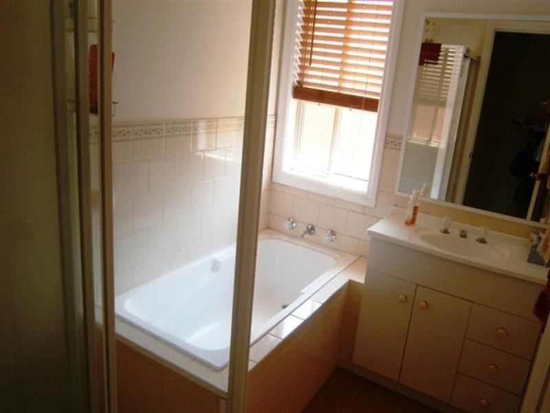 23 Nunkeri Street, Wagga Wagga NSW 2650