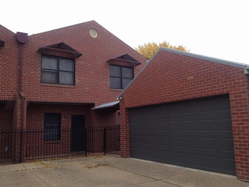 23 Goonigul Avenue, Wagga Wagga NSW 2650