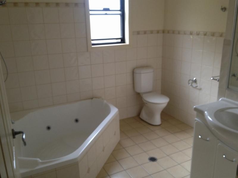 23 Goonigul Avenue, Wagga Wagga NSW 2650