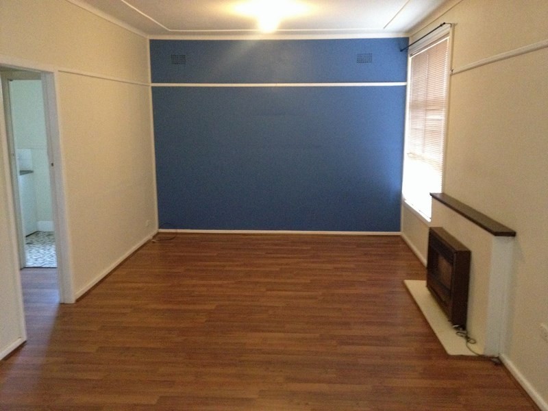 165 Macleay Street, Wagga Wagga NSW 2650