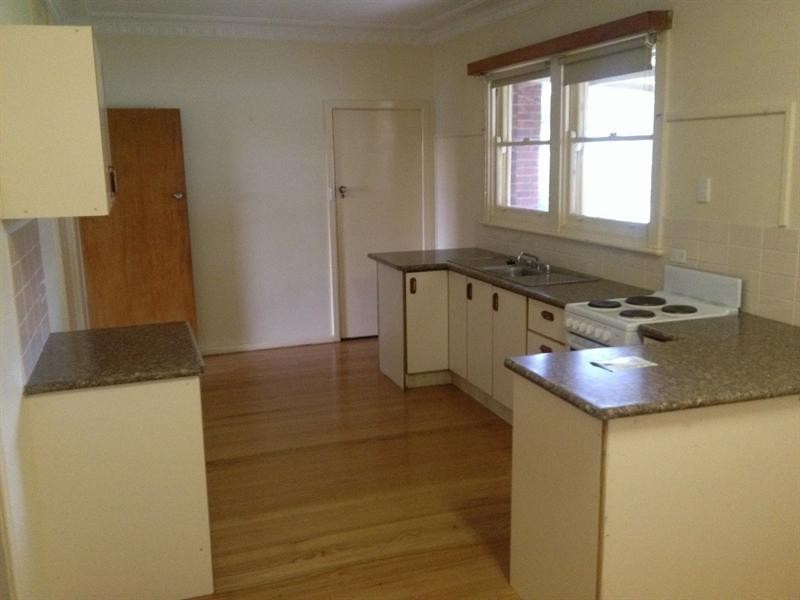 15 Marama Parade, Mount Austin NSW 2650