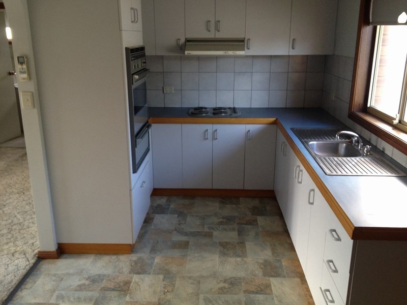 1/2 Borneo Place, Wagga Wagga NSW 2650