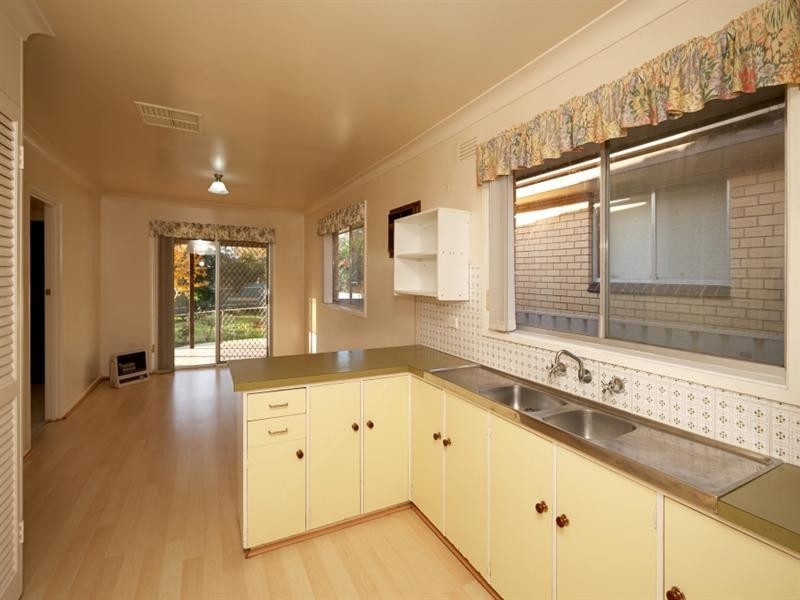 13 Bavaria Street, Tolland NSW 2650