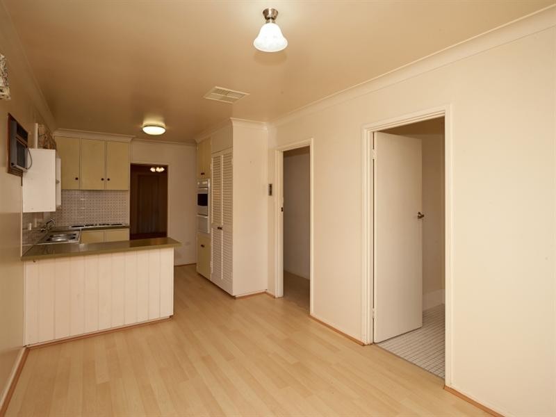 13 Bavaria Street, Tolland NSW 2650