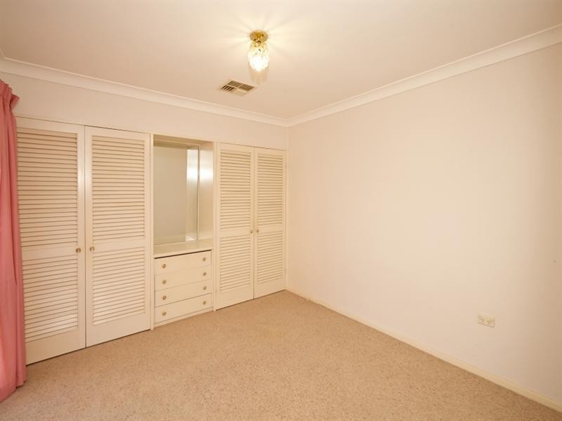 13 Bavaria Street, Tolland NSW 2650