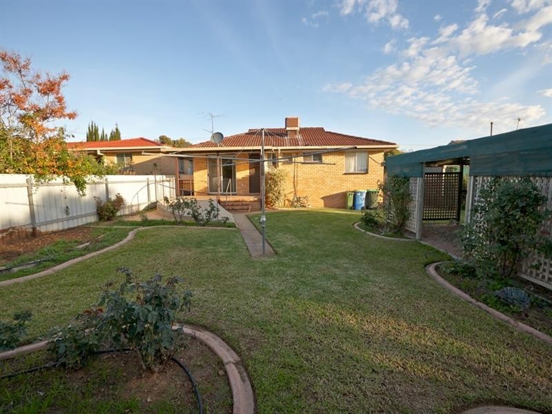 13 Bavaria Street, Tolland NSW 2650