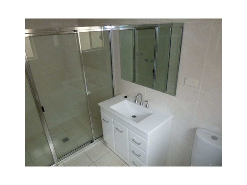 2/81 Atherton Crescent, Tatton NSW 2650