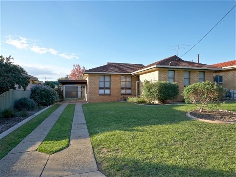 13 Bavaria Street, Wagga Wagga NSW 2650