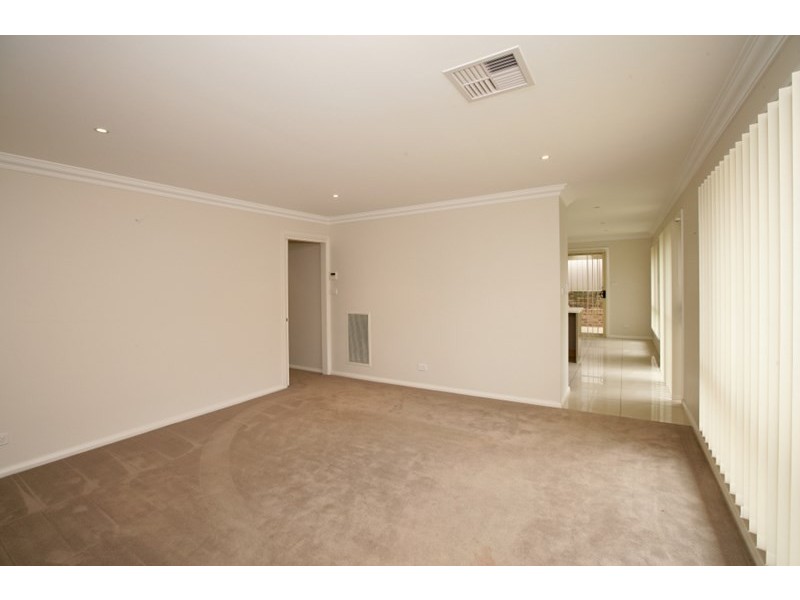 2/81 Atherton Crescent, Tatton NSW 2650