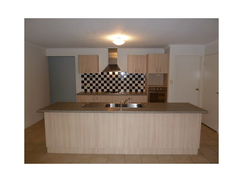 12 Walla Place, Wagga Wagga NSW 2650