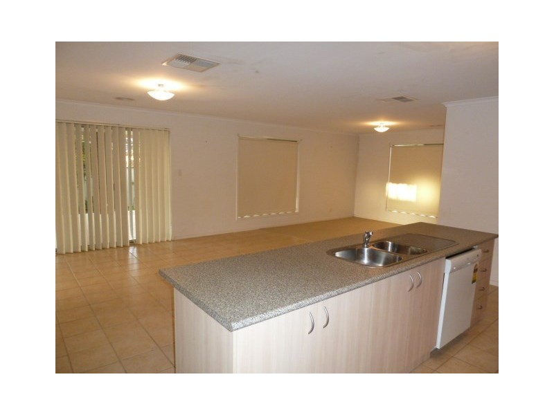 12 Walla Place, Wagga Wagga NSW 2650