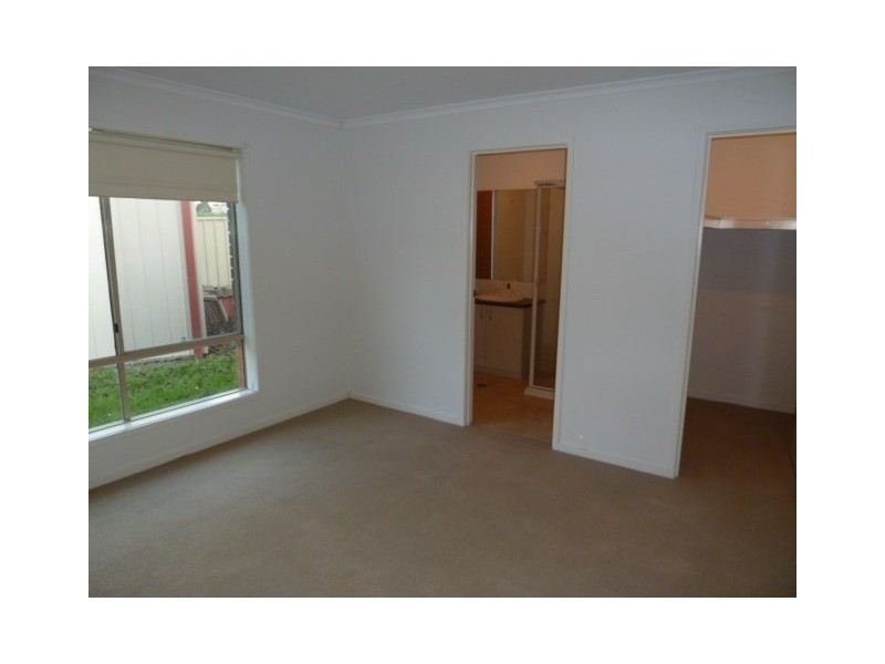 12 Walla Place, Wagga Wagga NSW 2650