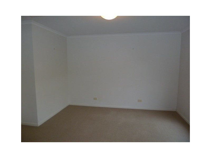 12 Walla Place, Wagga Wagga NSW 2650