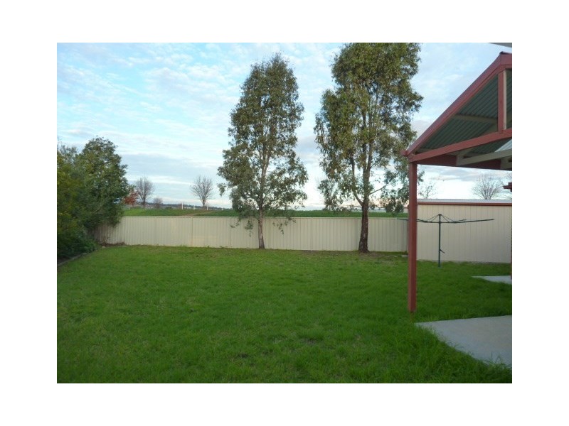 12 Walla Place, Wagga Wagga NSW 2650