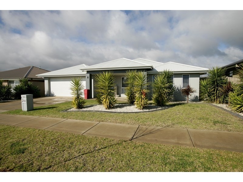 104 Mima Street, Glenfield Park NSW 2650