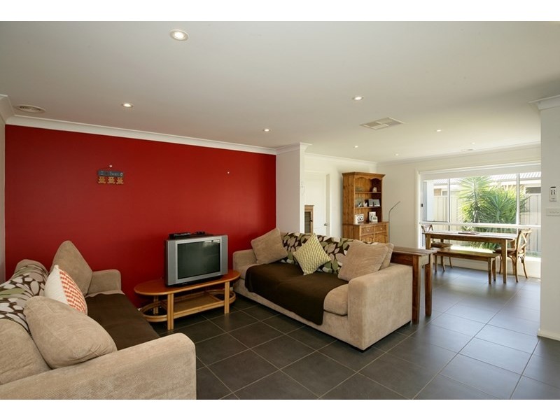 104 Mima Street, Glenfield Park NSW 2650