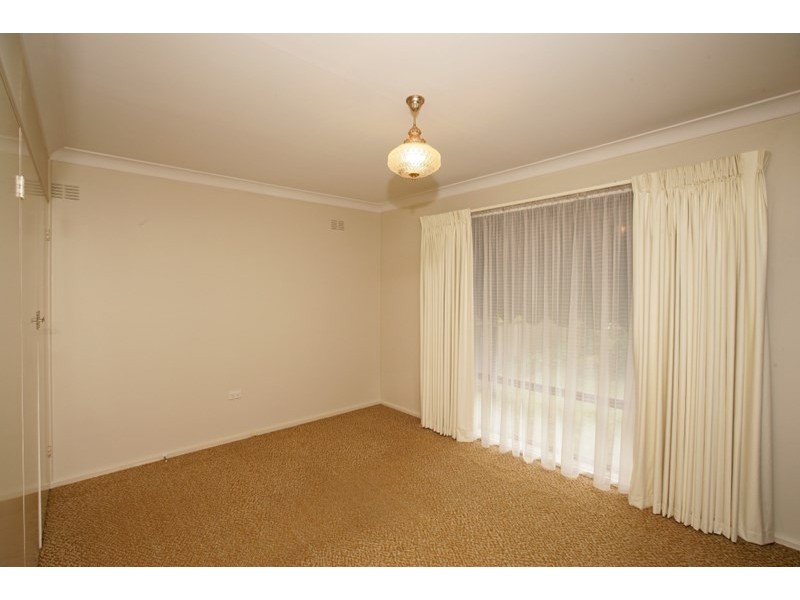 81 Raye Street, Tolland NSW 2650