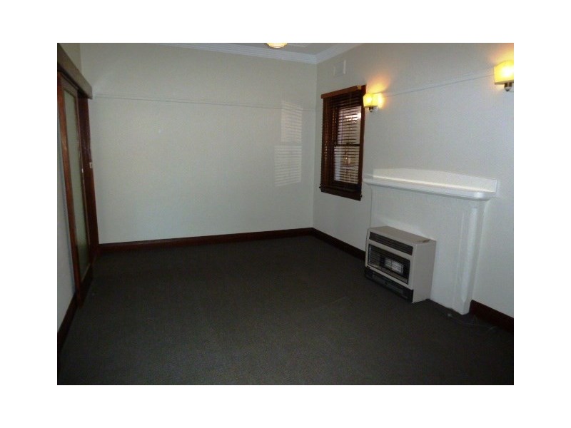 8 Little Best Street, Wagga Wagga NSW 2650