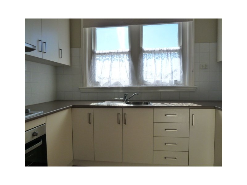 8 Little Best Street, Wagga Wagga NSW 2650