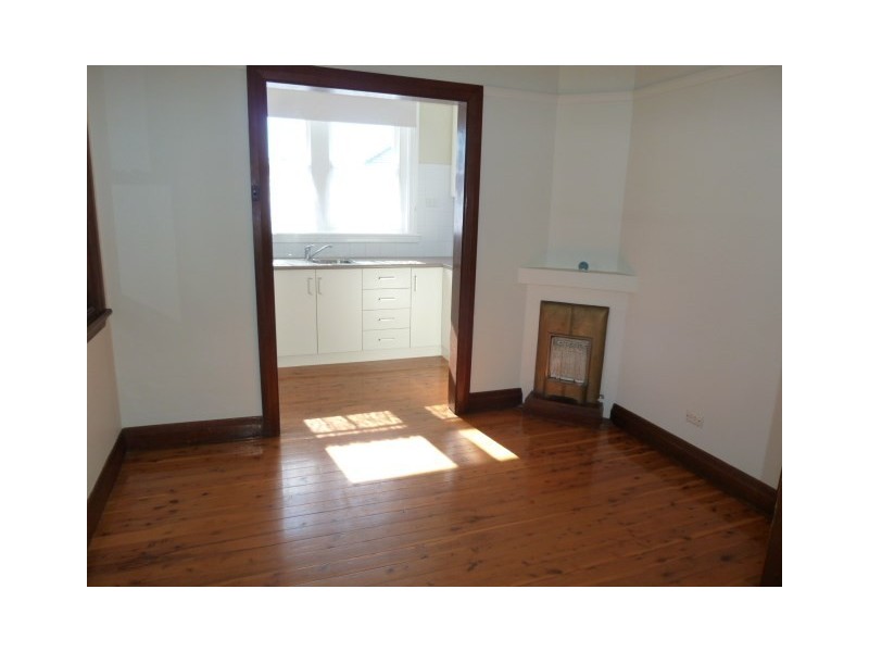 8 Little Best Street, Wagga Wagga NSW 2650