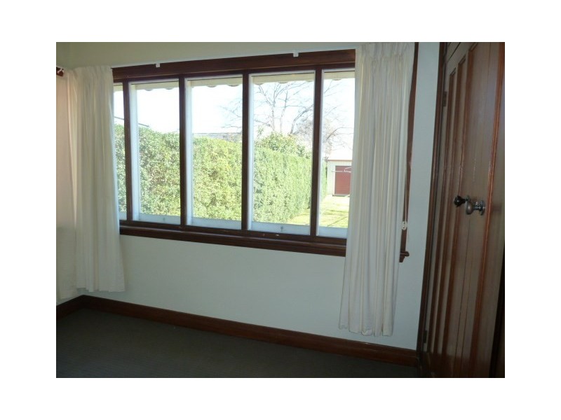 8 Little Best Street, Wagga Wagga NSW 2650