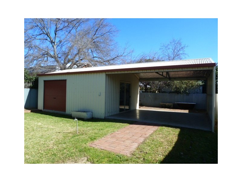 8 Little Best Street, Wagga Wagga NSW 2650