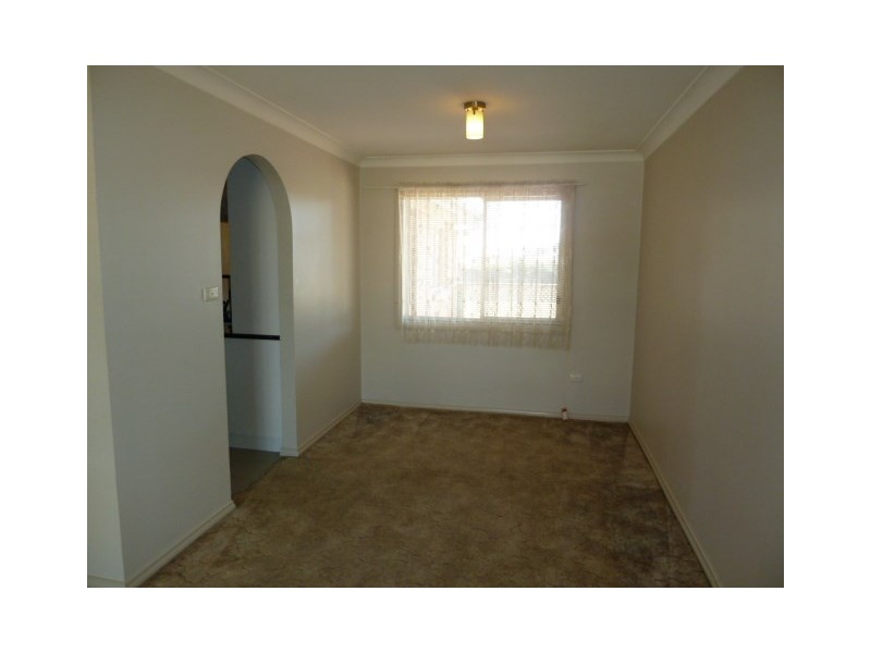 14 Tura Place, Glenfield Park NSW 2650