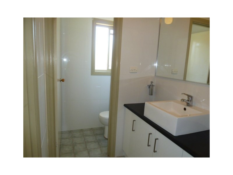 14 Tura Place, Glenfield Park NSW 2650