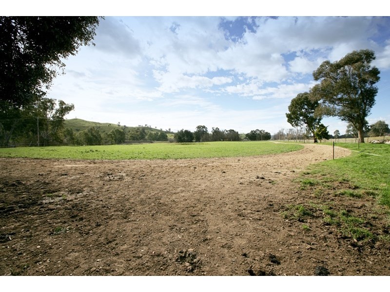 ‘Meadowbank’ Lewins Lane, Tumblong NSW 2729