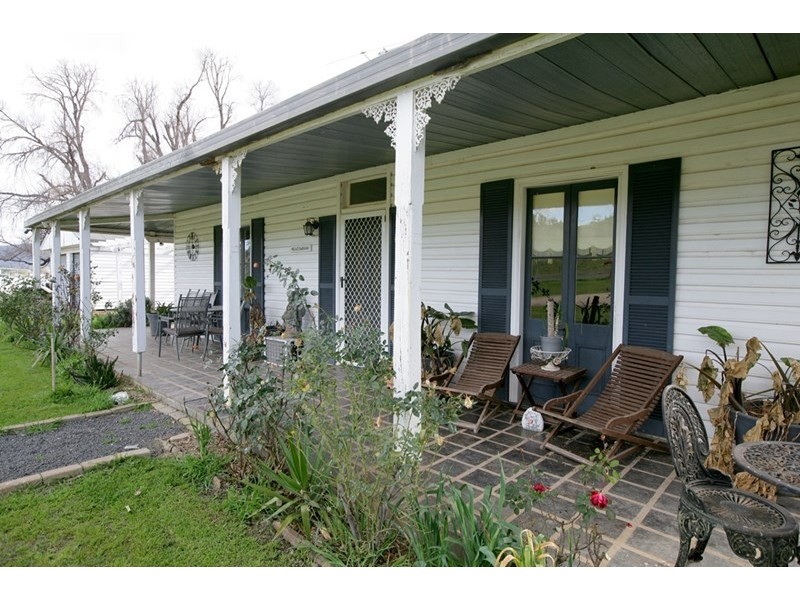 ‘Meadowbank’ Lewins Lane, Tumblong NSW 2729